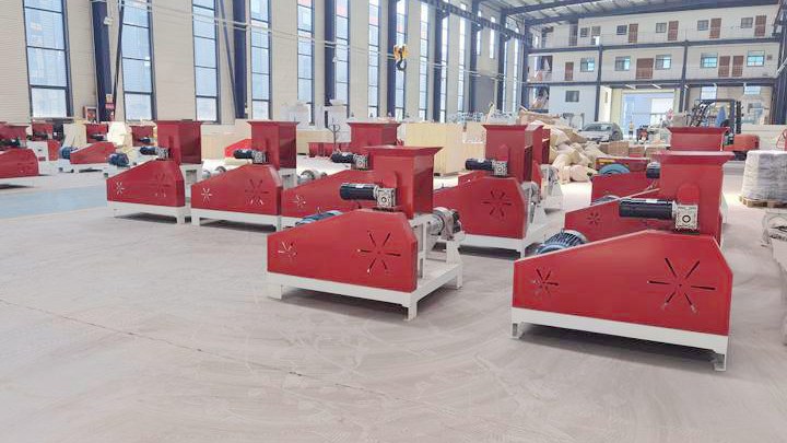 Tilapia fish feed extruders for commercial use in Nepal